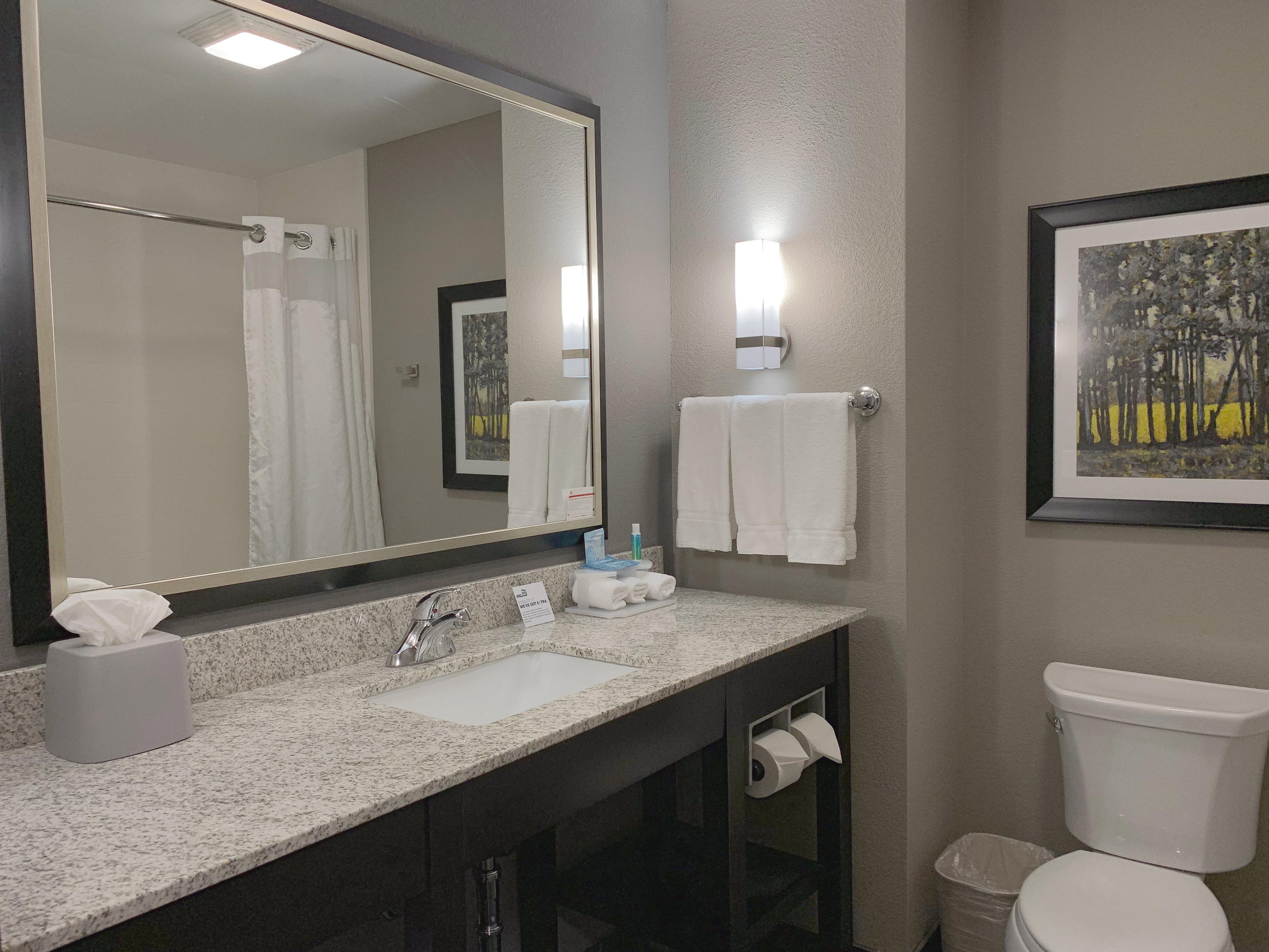 Holiday Inn Express And Suites Madison Central By Ihg Екстериор снимка