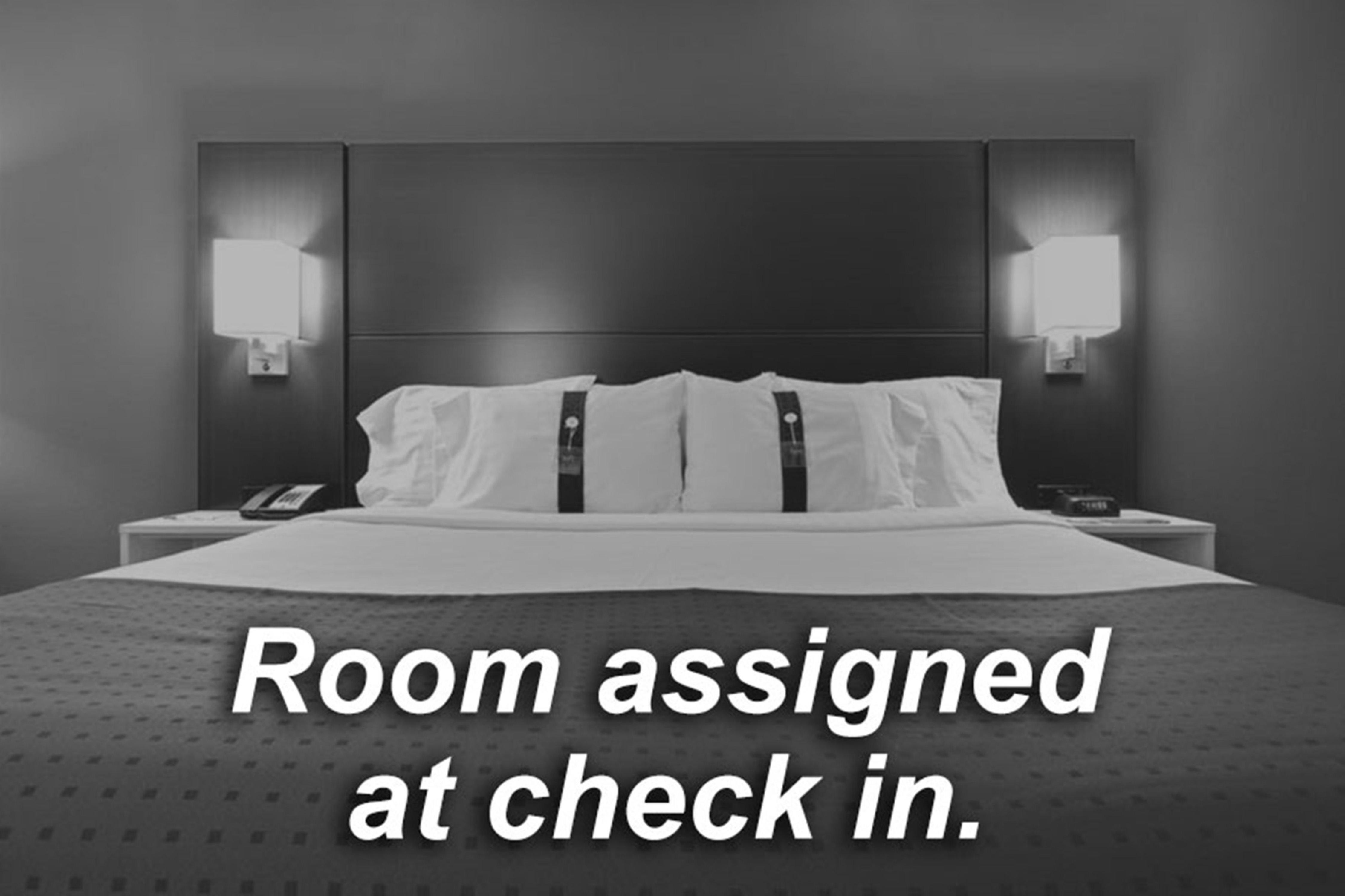 Holiday Inn Express And Suites Madison Central By Ihg Екстериор снимка