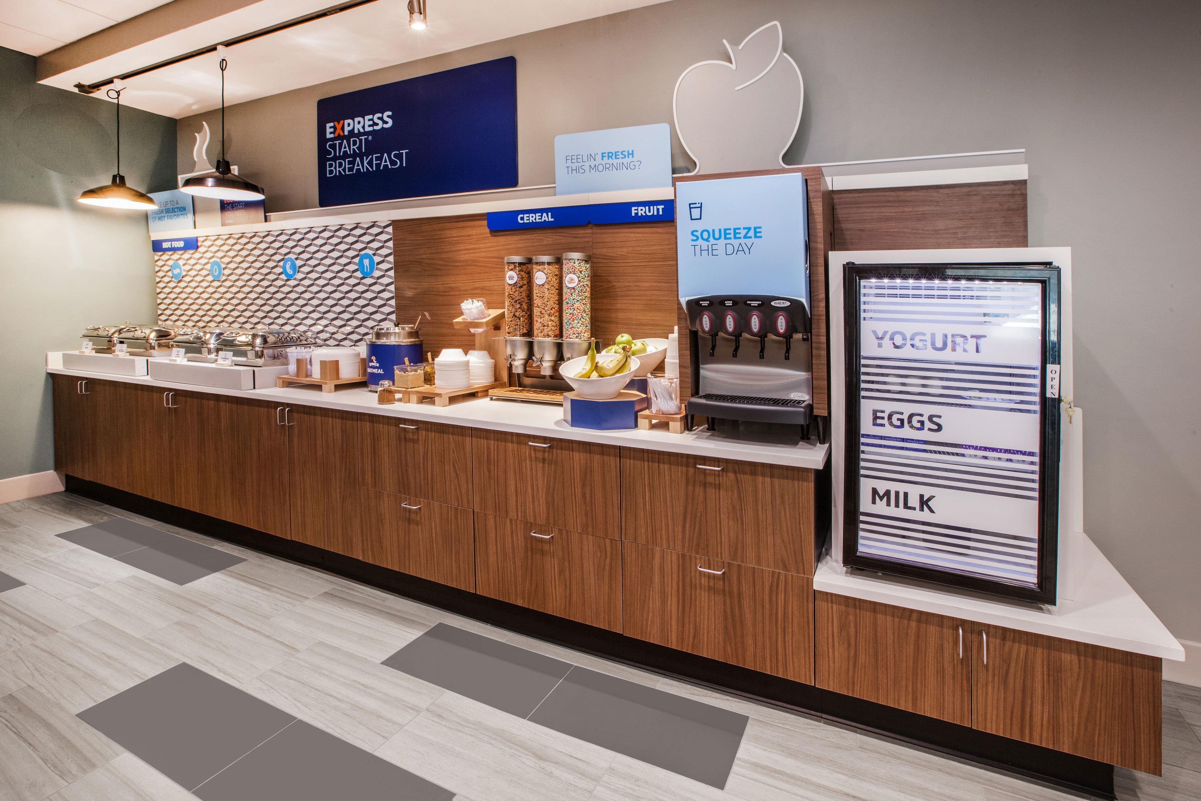 Holiday Inn Express And Suites Madison Central By Ihg Екстериор снимка