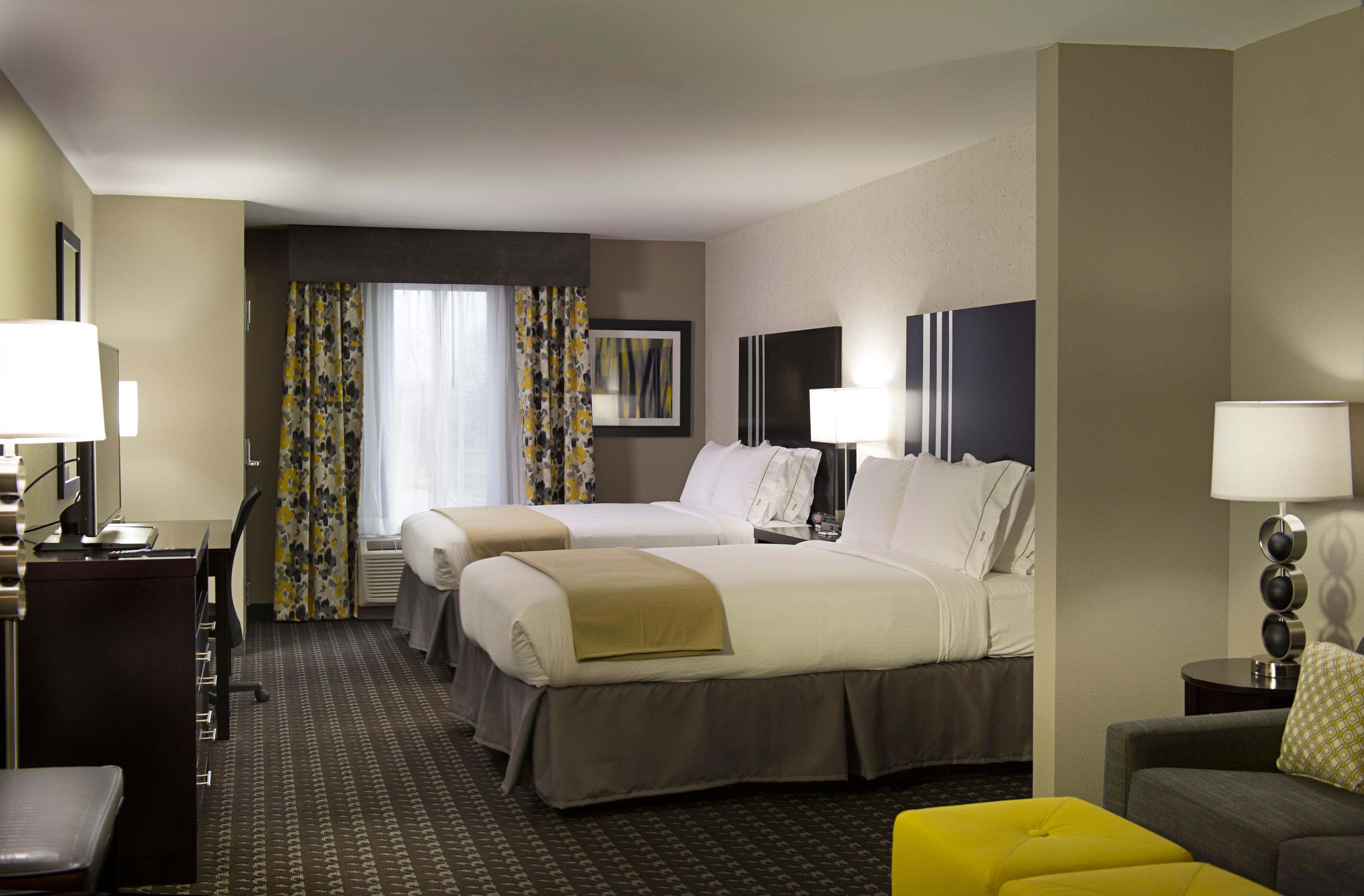 Holiday Inn Express And Suites Madison Central By Ihg Екстериор снимка