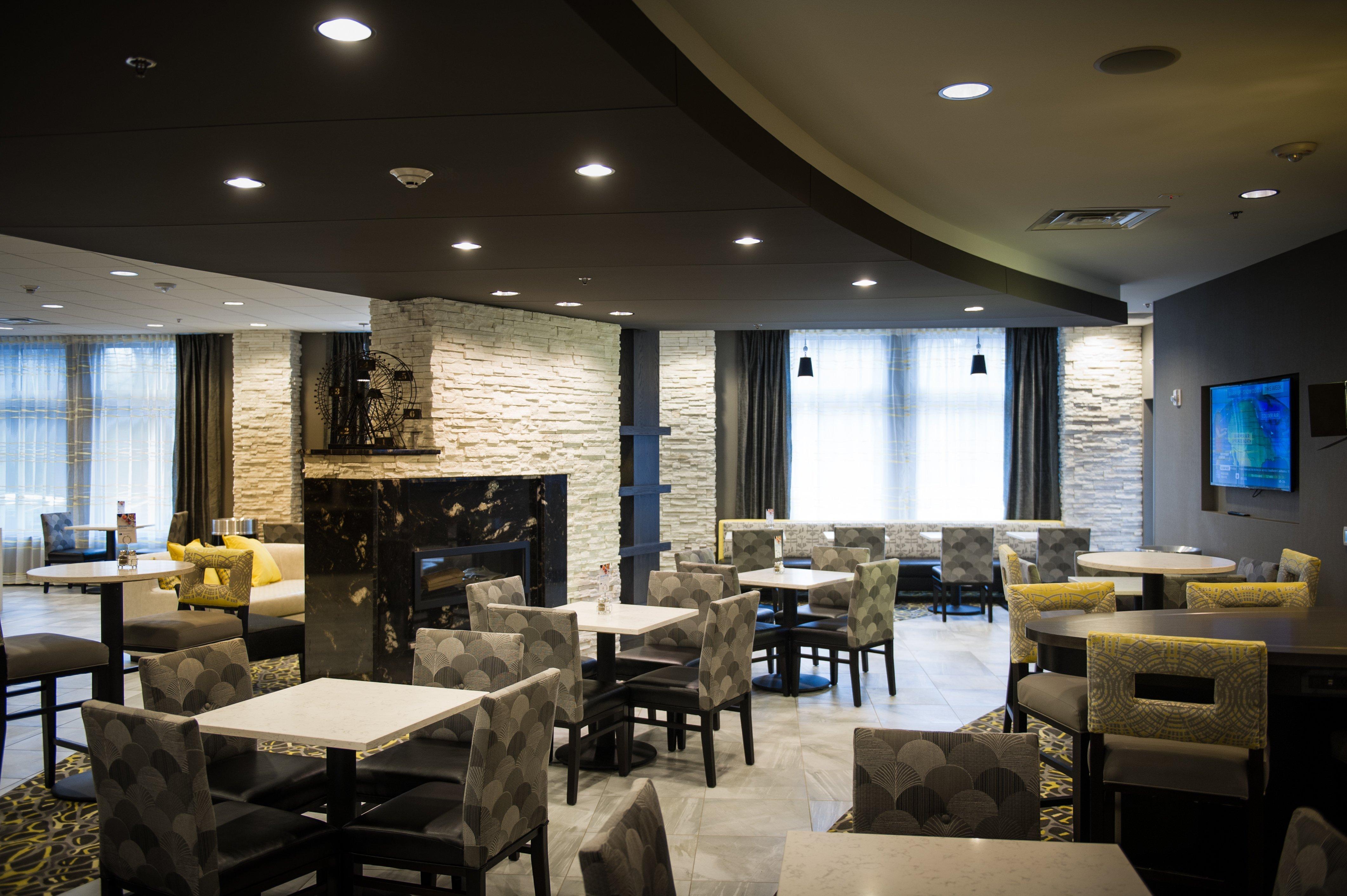 Holiday Inn Express And Suites Madison Central By Ihg Екстериор снимка